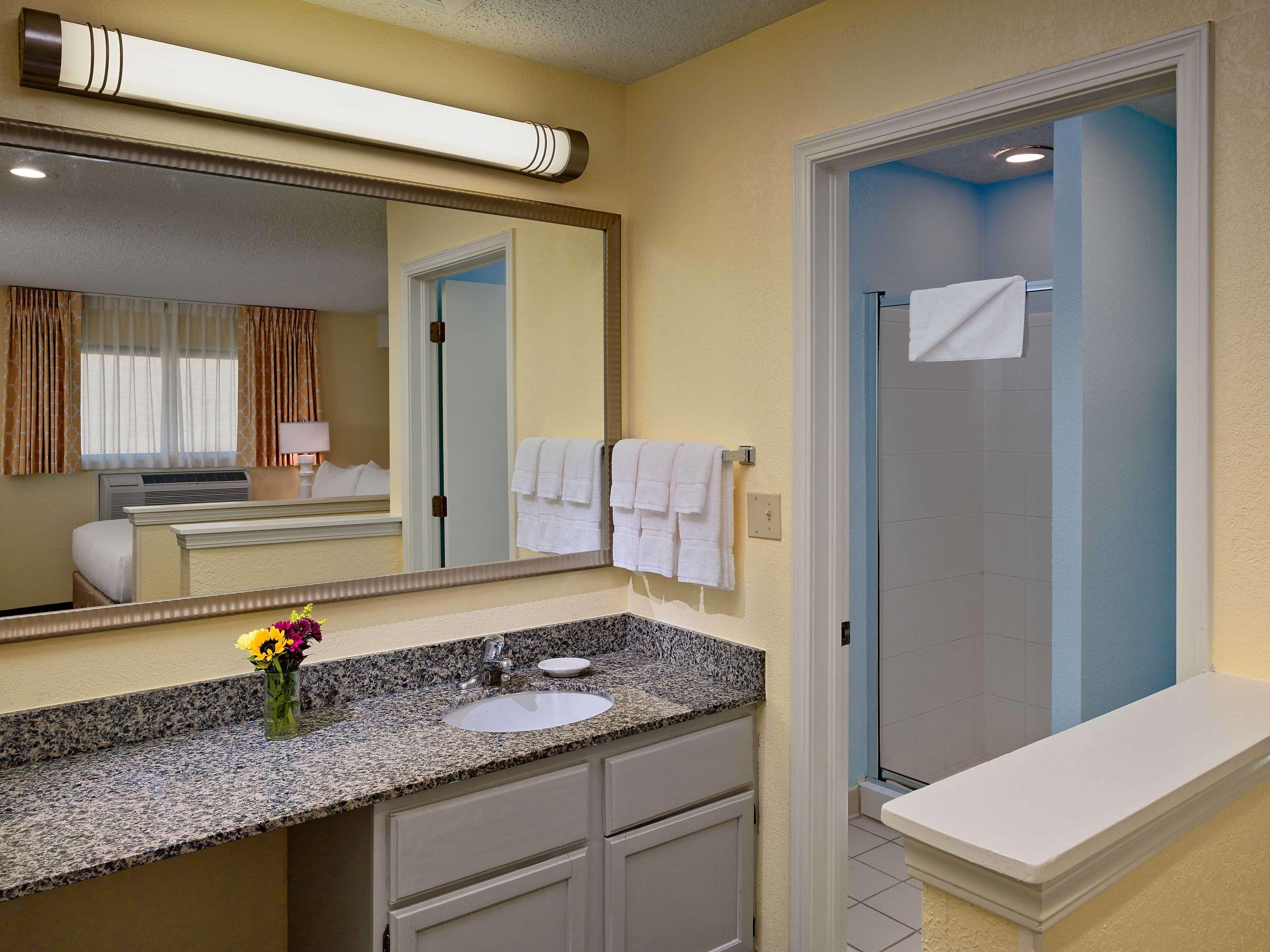 Sonesta Simply Cleveland Westlake